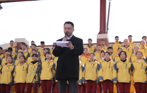 http://www.qujiangyizhong.com/__local/4/1B/D5/1B7260B29E4C70C5EEFEE530663_77C31E02_C811E.png