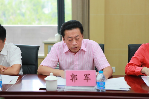 曲江一中召开曲江新区校车管理和校园安全工作会议